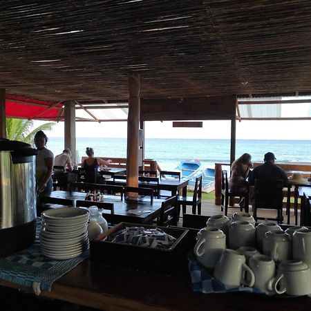 Paraiso Beach Hotel Brig Bay 外观 照片