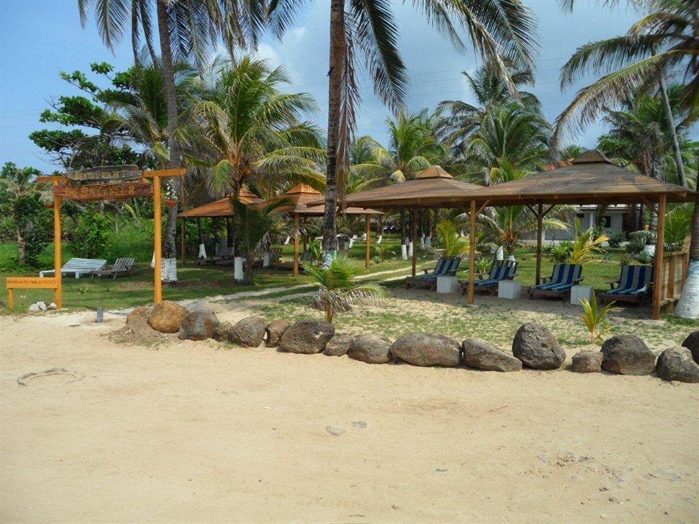Paraiso Beach Hotel Brig Bay 外观 照片
